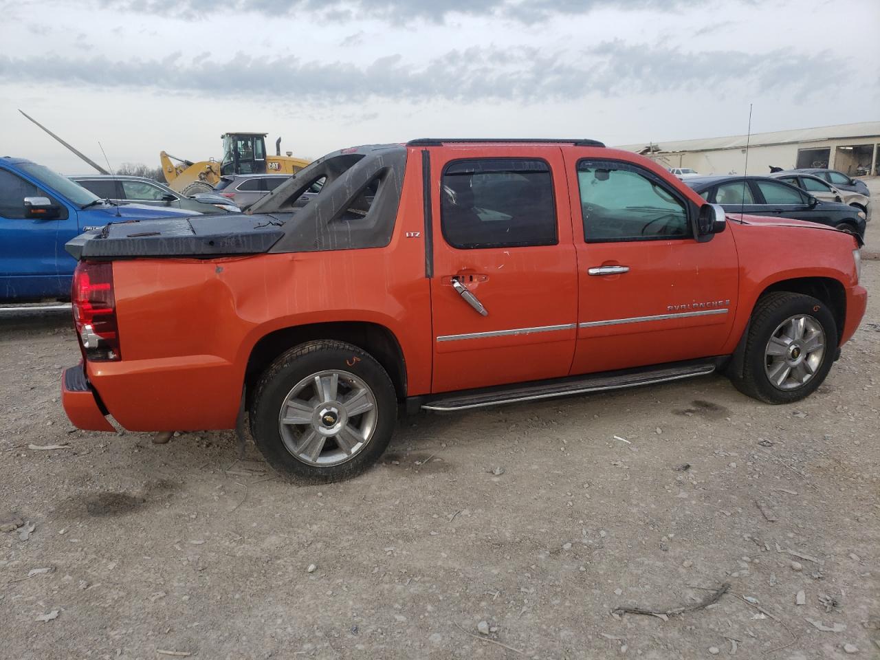 2009 Chevrolet Avalanche VIN 3GNFK32049G275566 Copart auction photo, rear end / side damage thumbnail 3