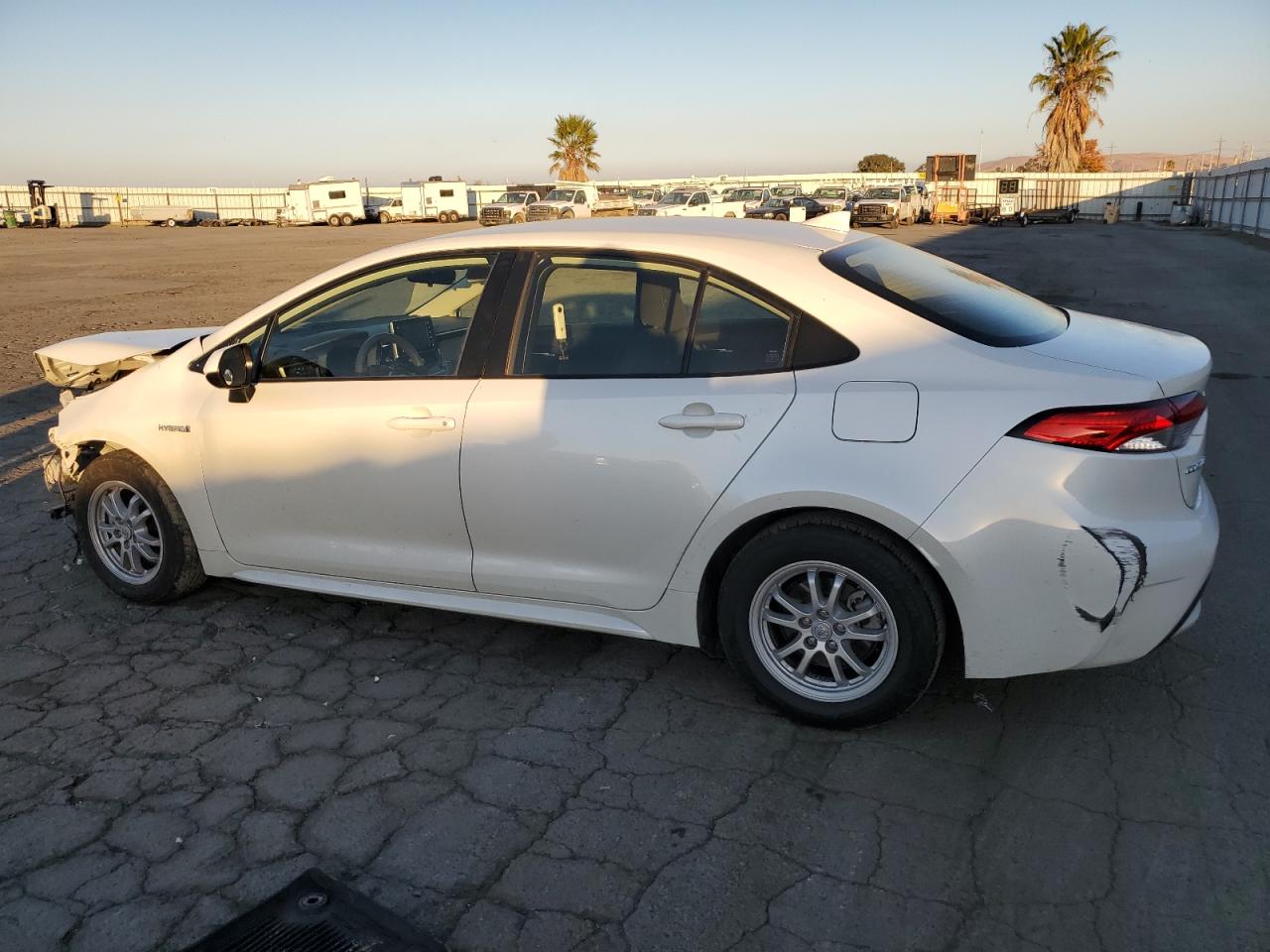 2020 Toyota Corolla VIN JTDEBRBE0LJ030661 Copart auction photo, front end damage thumbnail 2