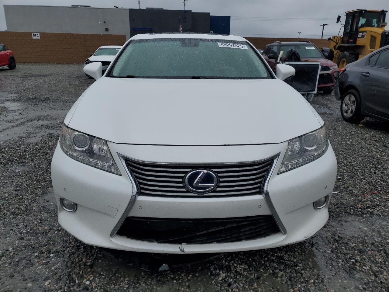 2013 Lexus ES VIN JTHBW1GG0D2031922 Copart auction photo, undercarriage / front end damage thumbnail 5