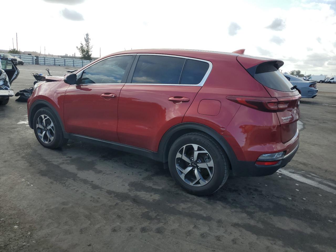 2020 KIA Sportage VIN KNDPM3AC4L7773806 Copart auction photo, front end damage thumbnail 2