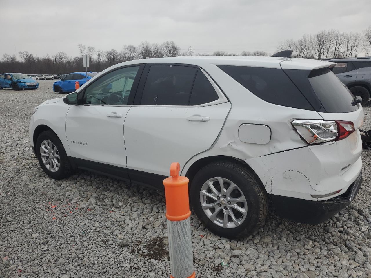 2020 Chevrolet Equinox VIN 3GNAXUEV3LS732090 Copart auction photo, rear end / undercarriage damage thumbnail 2