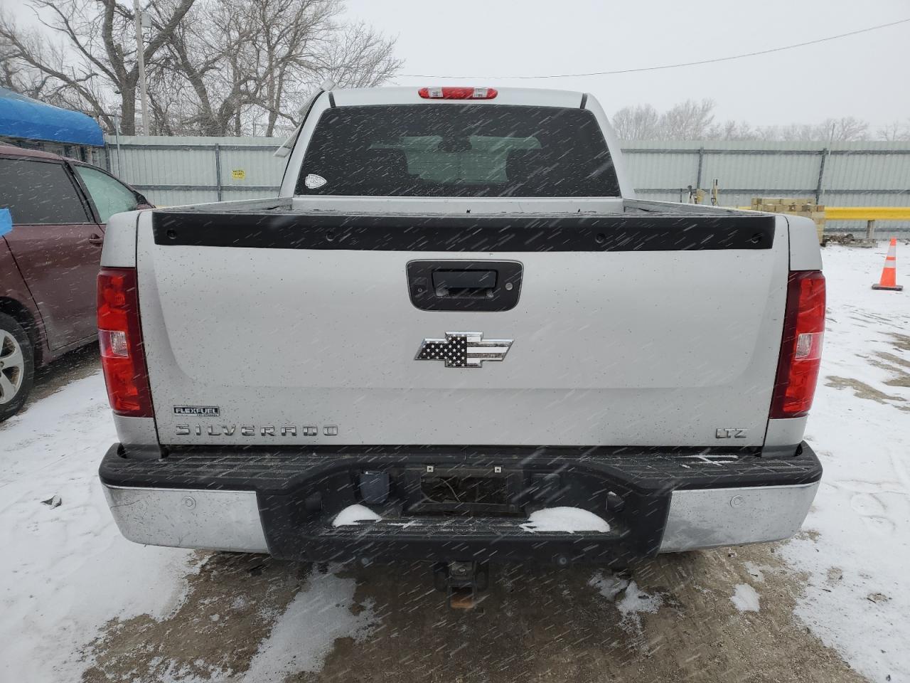 2010 Chevrolet Silverado VIN 3GCRKTE35AG172561 Copart auction photo, side damage thumbnail 6