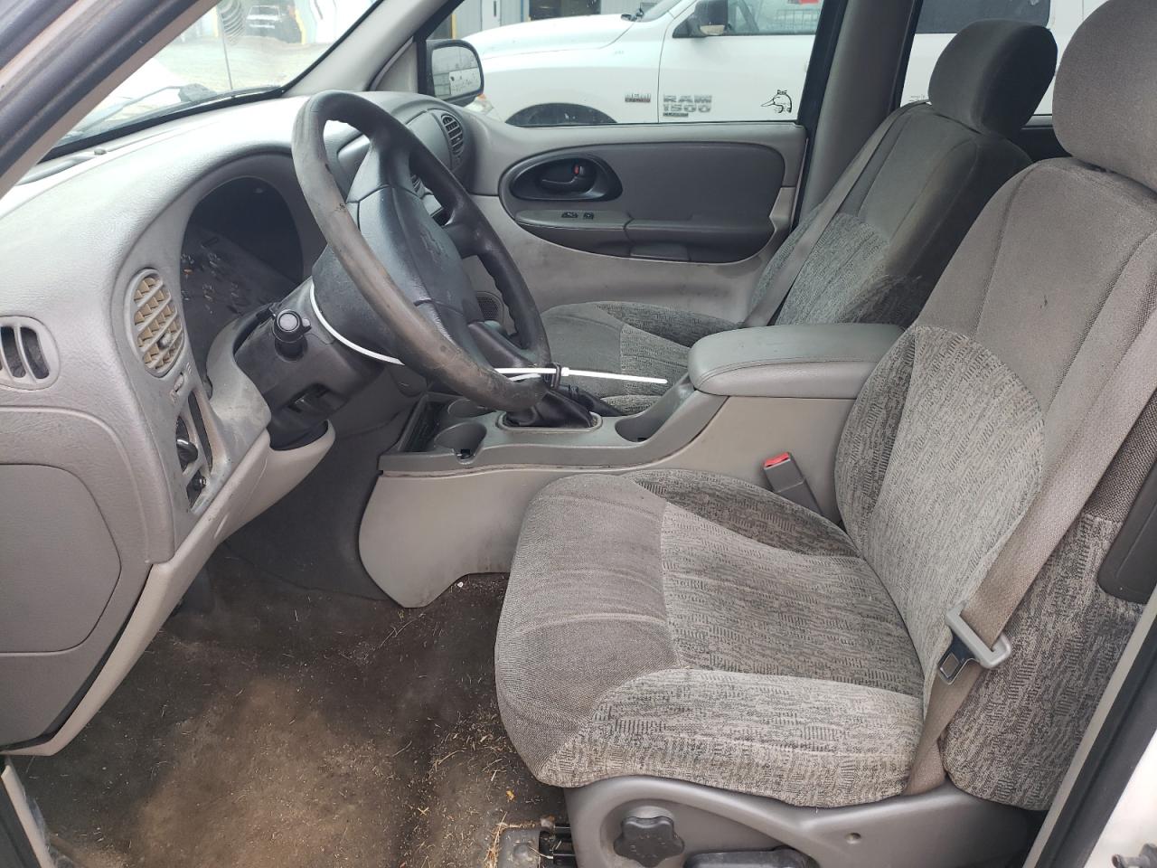 2002 Chevrolet TrailBlazer VIN 1GNDT13S922157391 Copart auction photo, front end / side damage thumbnail 7