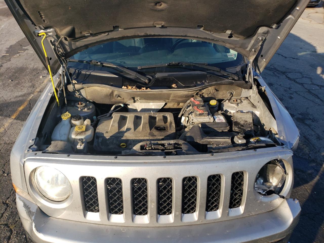 2016 Jeep Liberty (Patriot) VIN 1C4NJRFB8GD808969 Copart auction photo, front end / side damage thumbnail 12