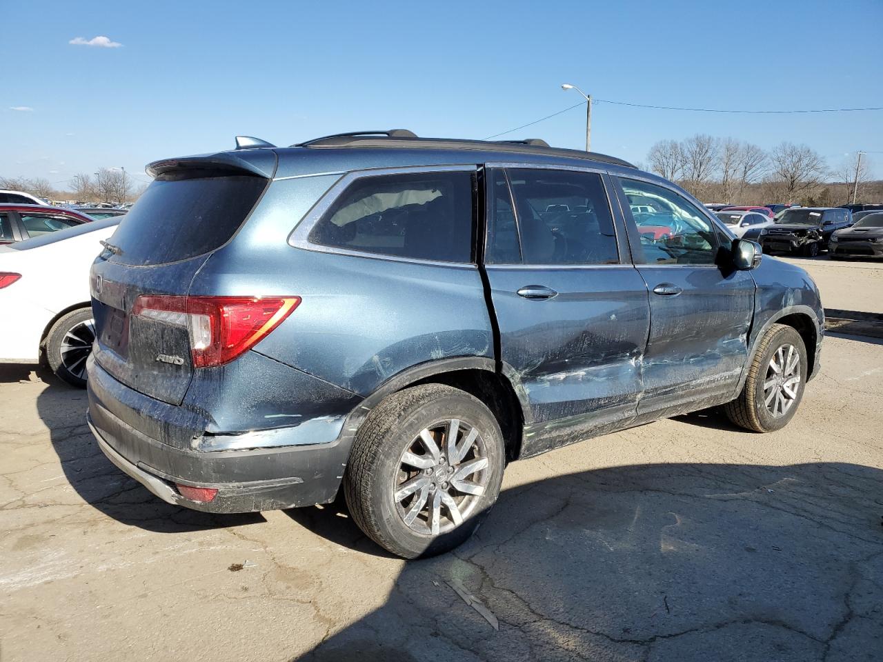 2019 Honda Pilot VIN 5FNYF6H32KB032200 Copart auction photo, side damage thumbnail 3
