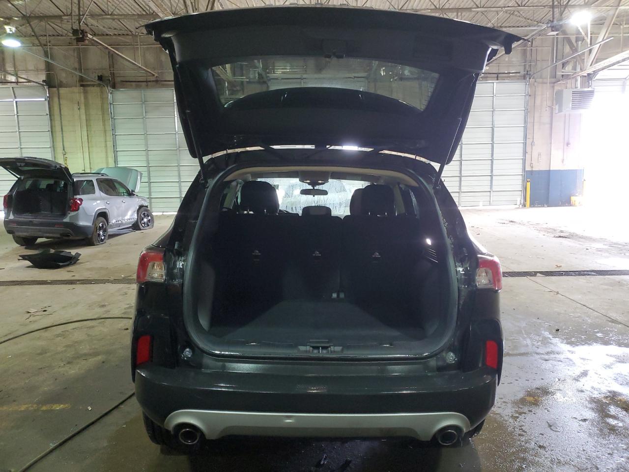 2020 Ford Escape VIN 1FMCU9G63LUB01137 Copart auction photo, front end / side damage thumbnail 6