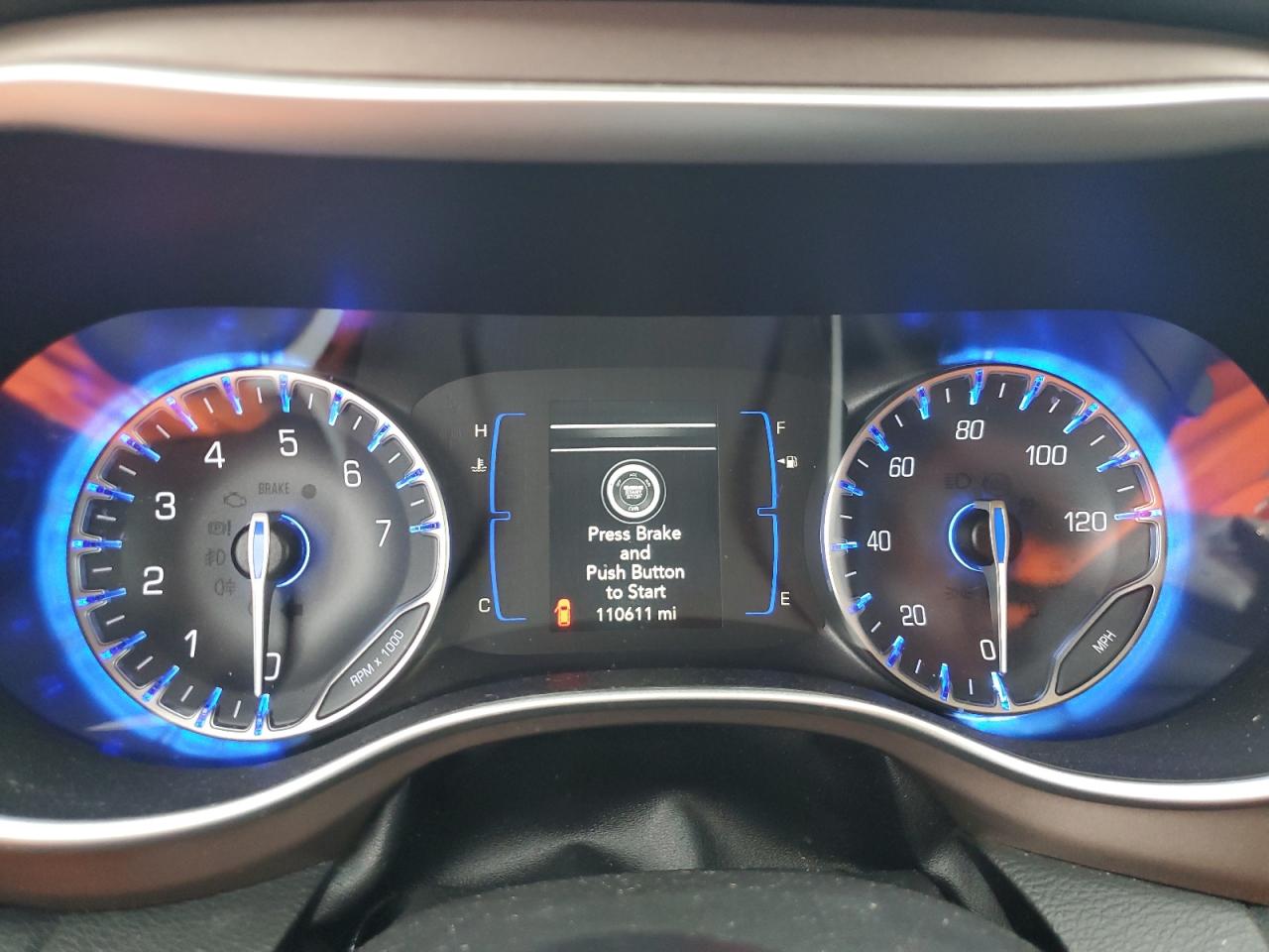 2019 Chrysler Pacifica VIN 2C4RC1FG4KR526729 Copart auction photo, front end / minor dent/scratches damage thumbnail 9