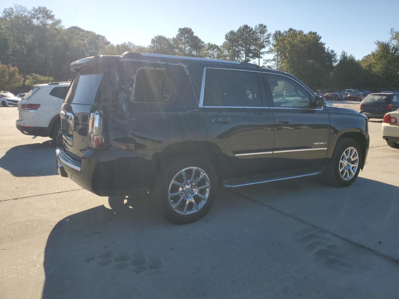 2015 GMC Yukon VIN 1GKS1CKJ2FR156868 Copart auction photo, top/roof damage thumbnail 3