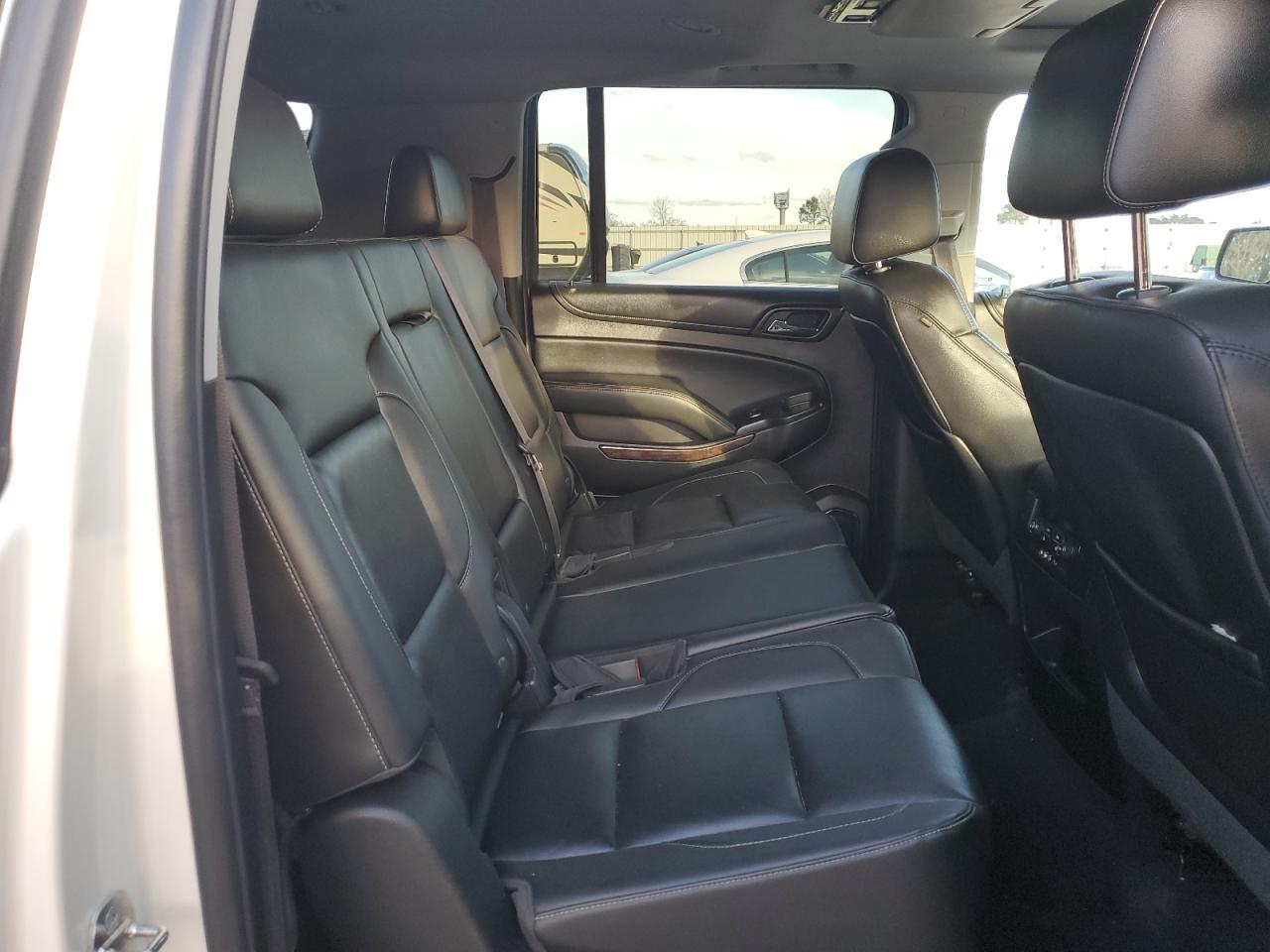 2015 Chevrolet Suburban VIN 1GNSKJKC2FR638780 Copart auction photo, front end damage thumbnail 11