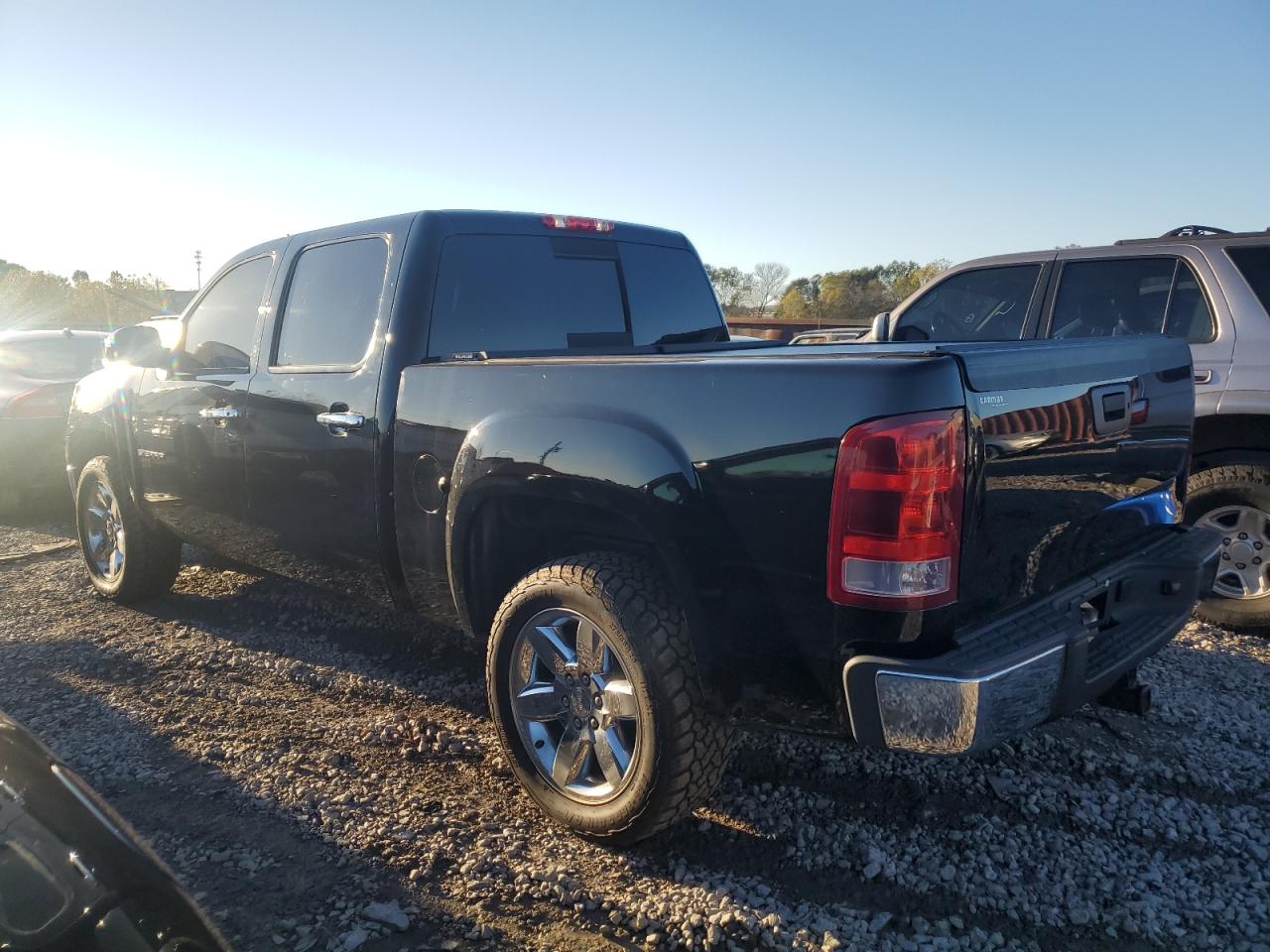 2012 GMC Sierra VIN 3GTP2VE72CG160974 Copart auction photo, vandalism damage thumbnail 2
