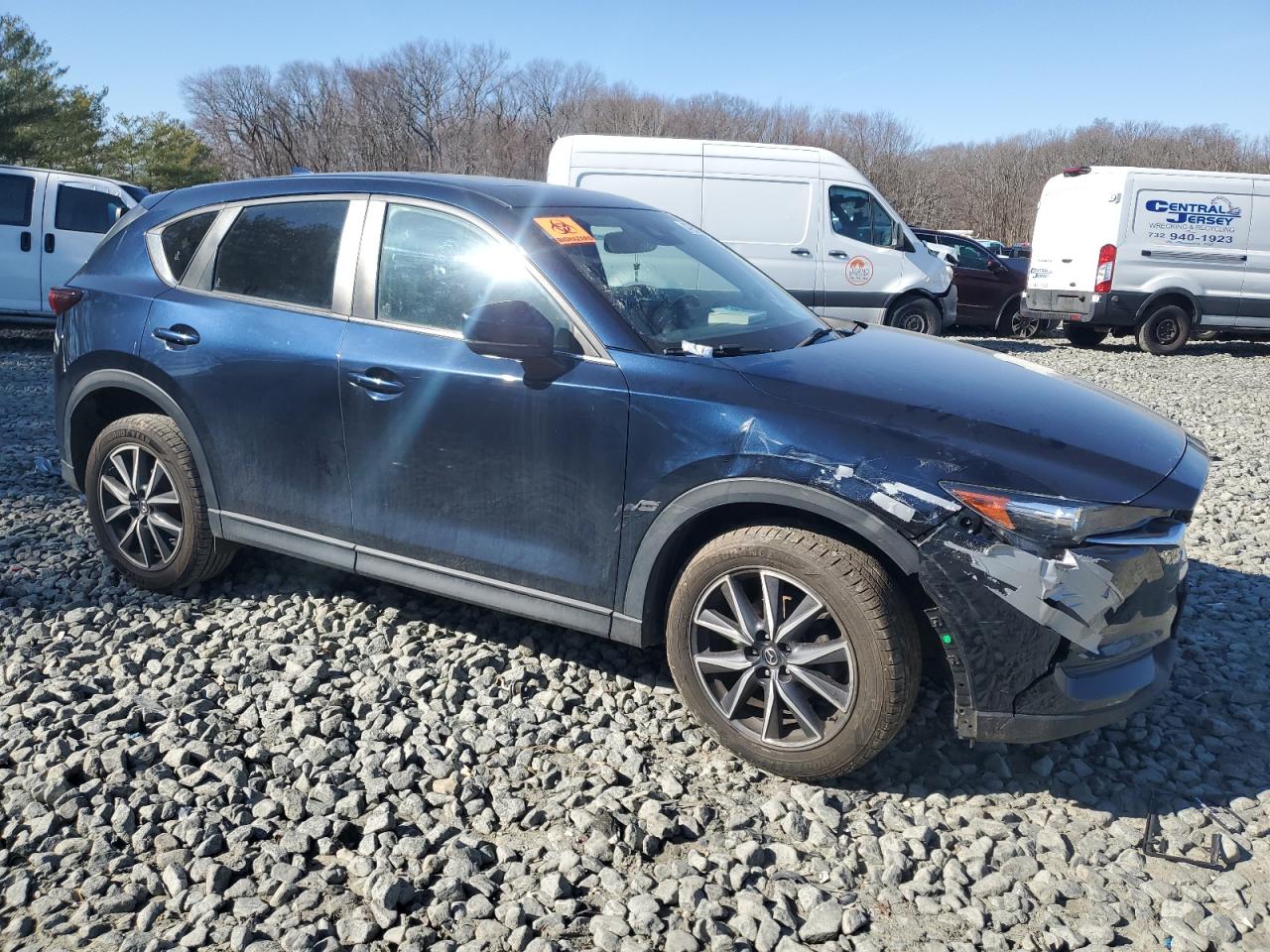 2018 Mazda CX-5 VIN JM3KFBCM8J0388430 Copart auction photo, front end / rear end damage thumbnail 4