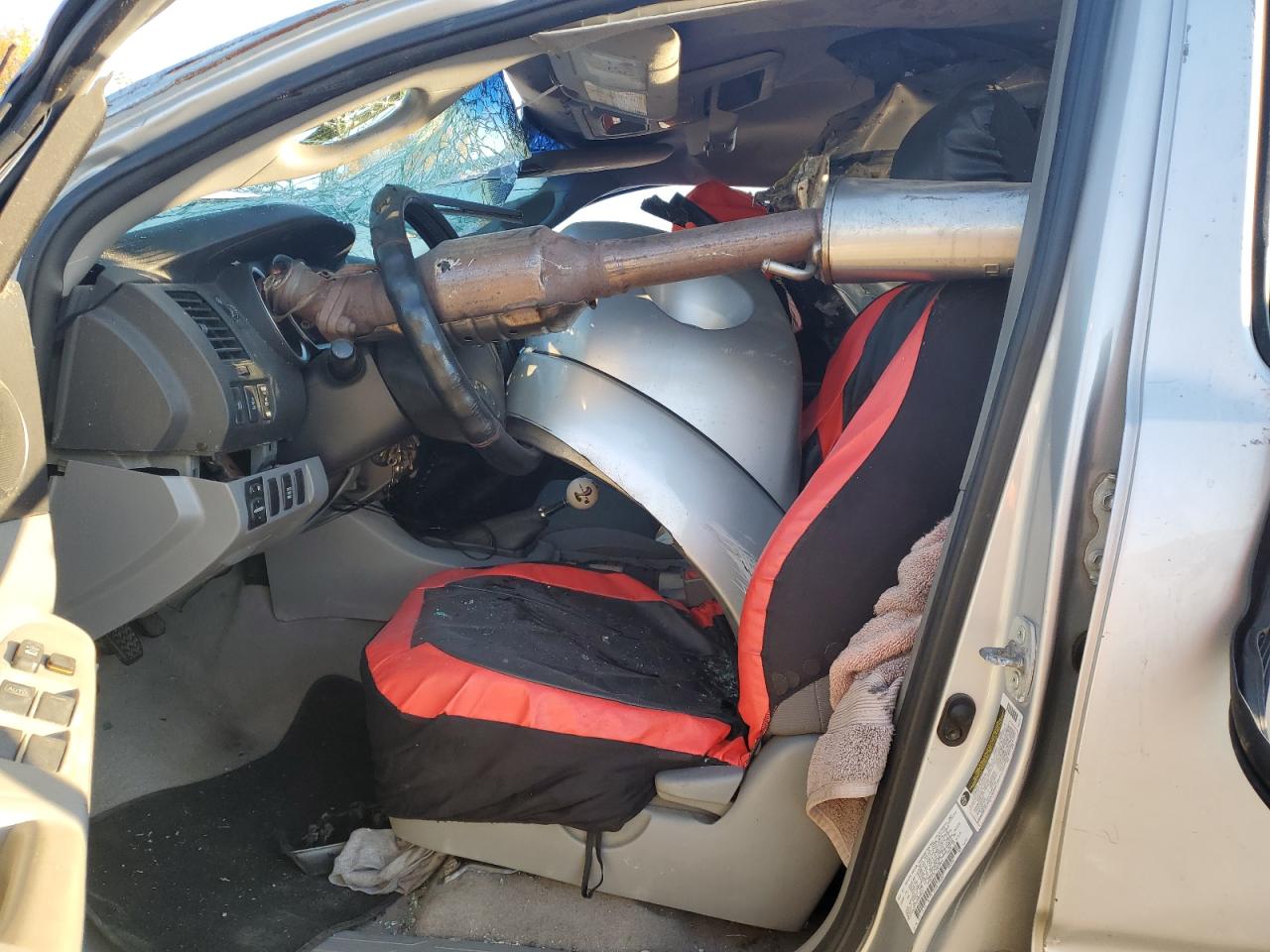 2005 Toyota Tacoma VIN 5TELU42N75Z068613 Copart auction photo, all over damage thumbnail 7