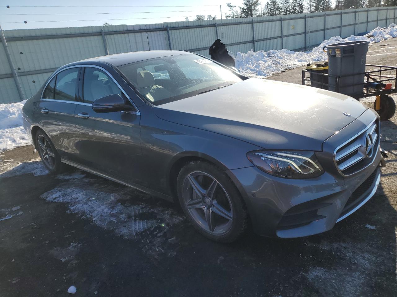 2017 Mercedes-Benz E-klasse VIN WDDZF4KB6HA059223 Copart auction photo, front end damage thumbnail 4