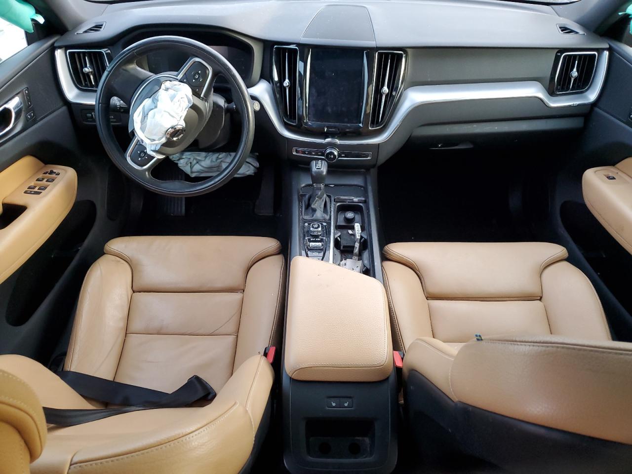 2019 Volvo XC60 VIN LYV102RK1KB283017 Copart auction photo, rear end / front end damage thumbnail 8