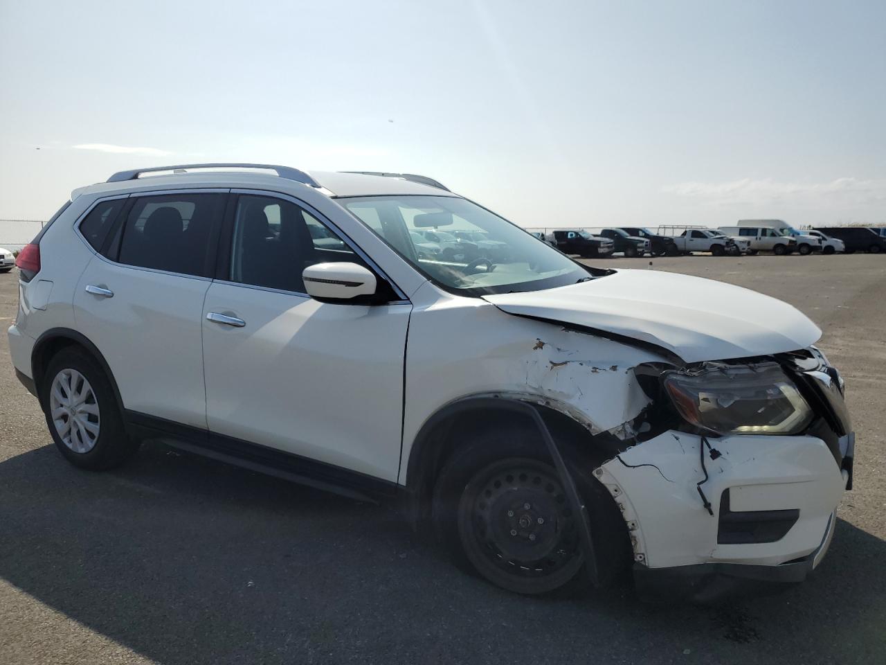2017 Nissan Rogue VIN JN8AT2MT8HW149524 Copart auction photo, front end damage thumbnail 4