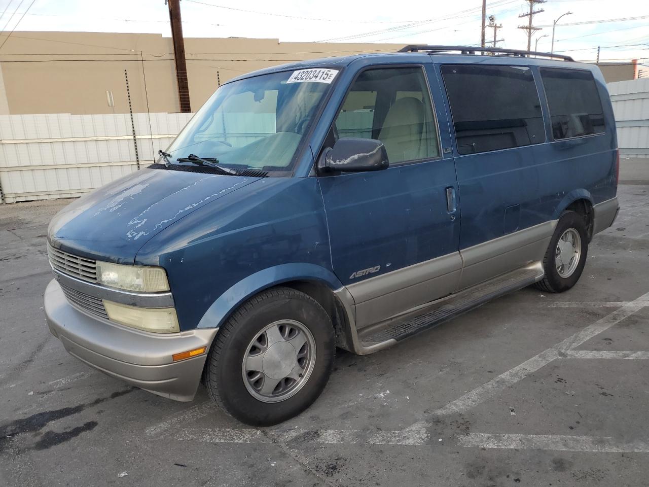 2002 Chevrolet Astro VIN 1GNDM19X22B145342 - Copart auction photo