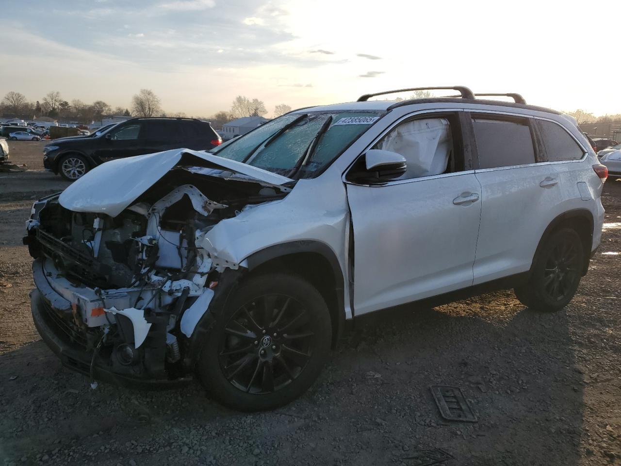 2019 Toyota Highlander VIN 5TDJZRFH6KS591060