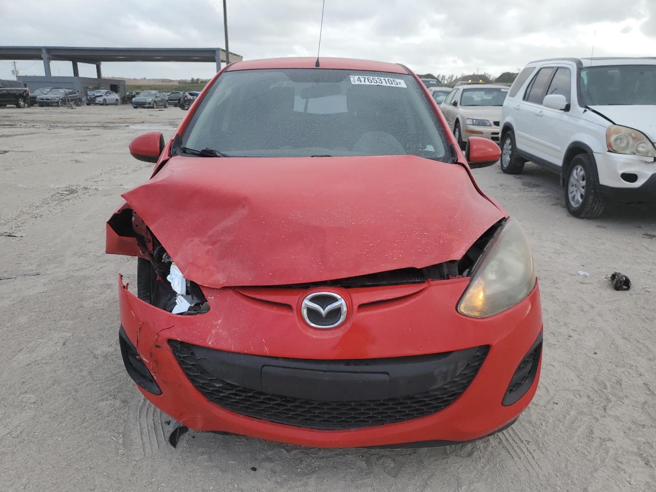 2011 Mazda 2 VIN JM1DE1HY0B0104039 Copart auction photo, front end / minor dent/scratches damage thumbnail 5