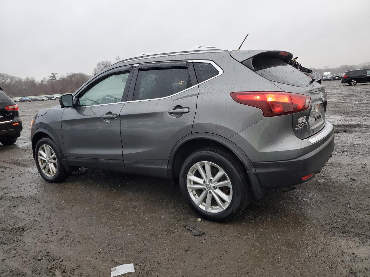 2018 Nissan Rogue VIN JN1BJ1CR1JW265324 Copart auction photo, side / front end damage thumbnail 2