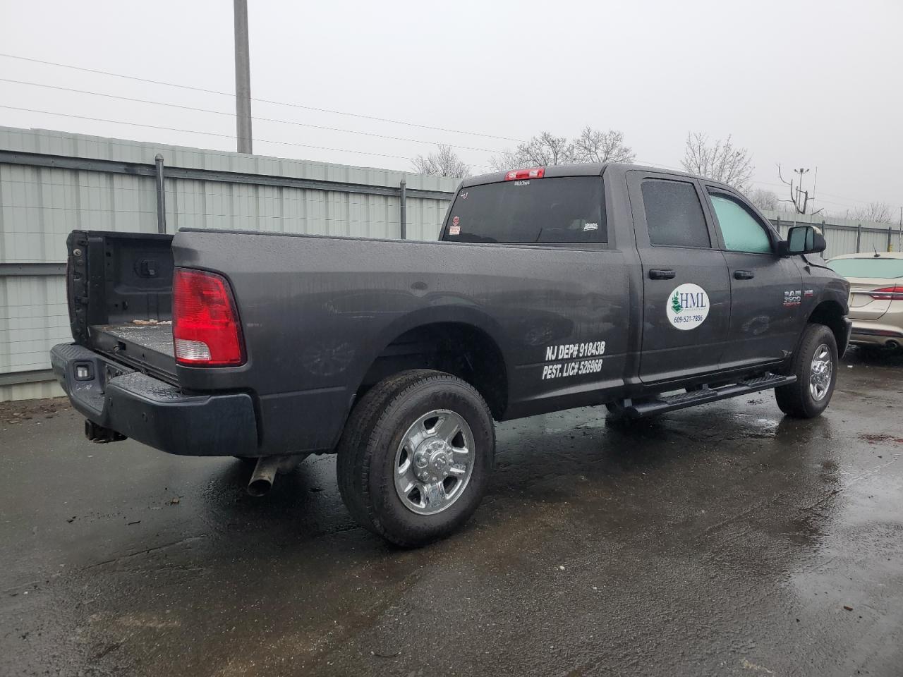 2018 RAM 3500 VIN 3C63R3GJ5JG373008 Copart auction photo, front end damage thumbnail 3
