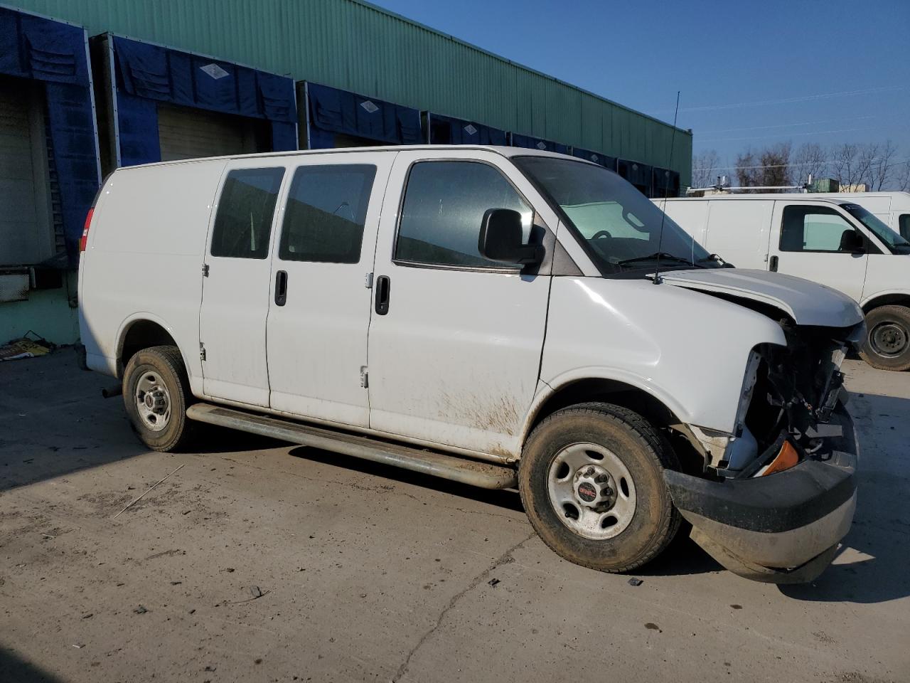 2017 GMC Savana VIN 1GTW7AFF0H1909305 Copart auction photo, front end damage thumbnail 4