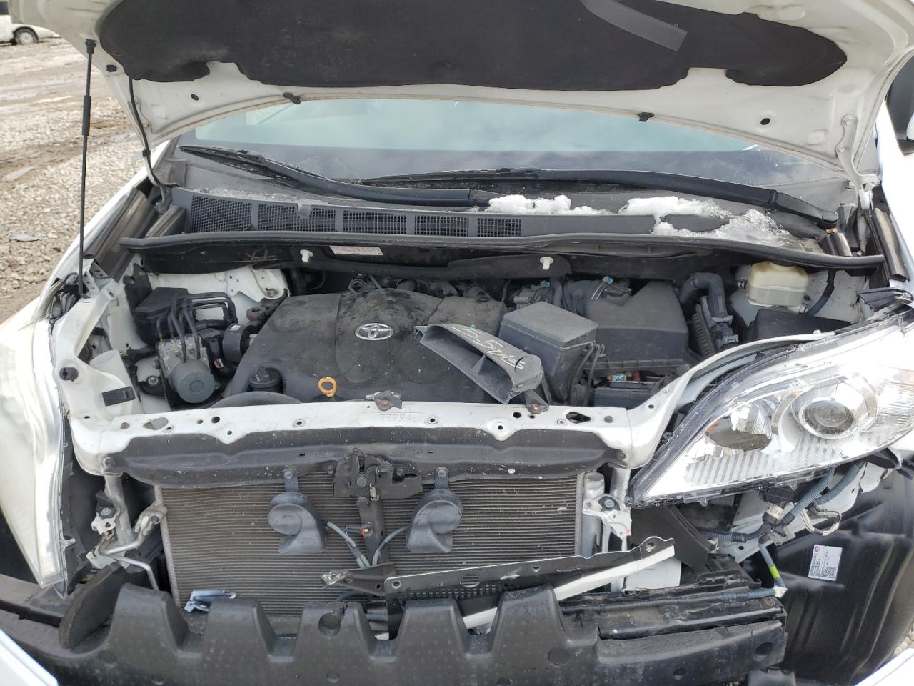 2017 Toyota Sienna VIN 5TDKZ3DC8HS869233 Copart auction photo, front end damage thumbnail 14