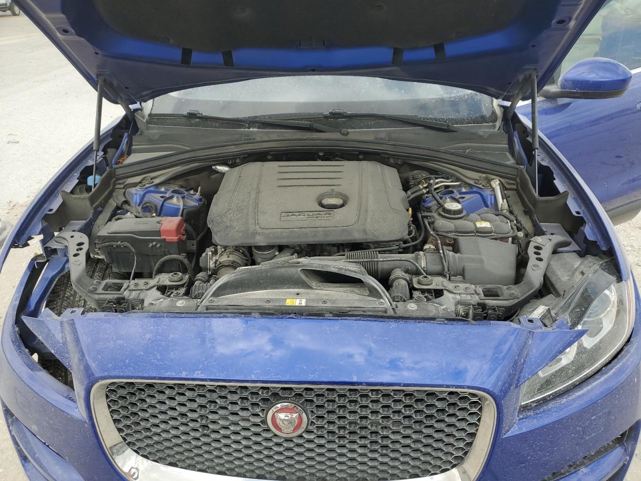 2018 Jaguar F-Pace VIN SADCK2FN6JA279329 Copart auction photo, front end / minor dent/scratches damage thumbnail 12