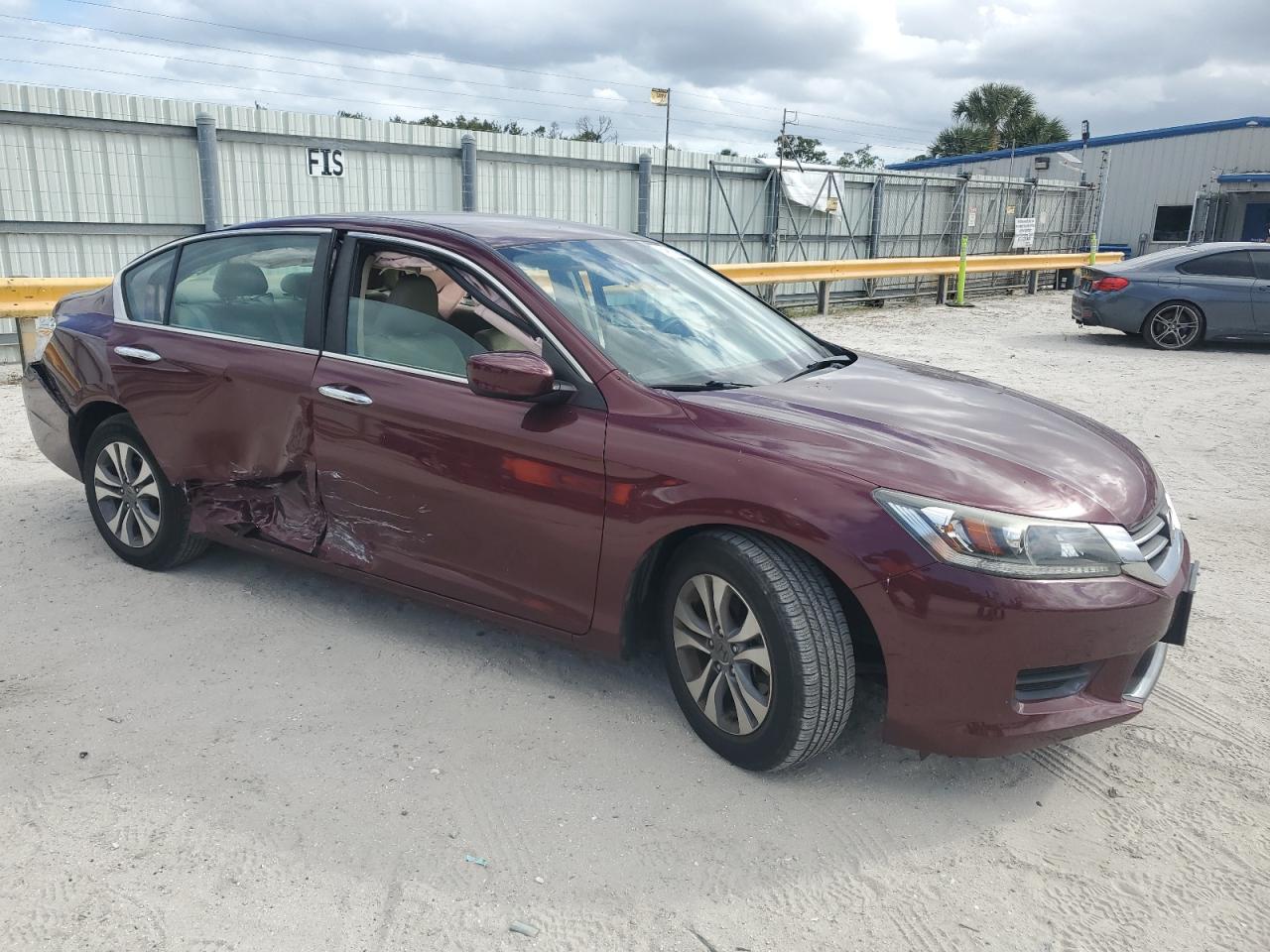 2015 Honda Accord VIN 1HGCR2F36FA201499 Copart auction photo, side / rear end damage thumbnail 4