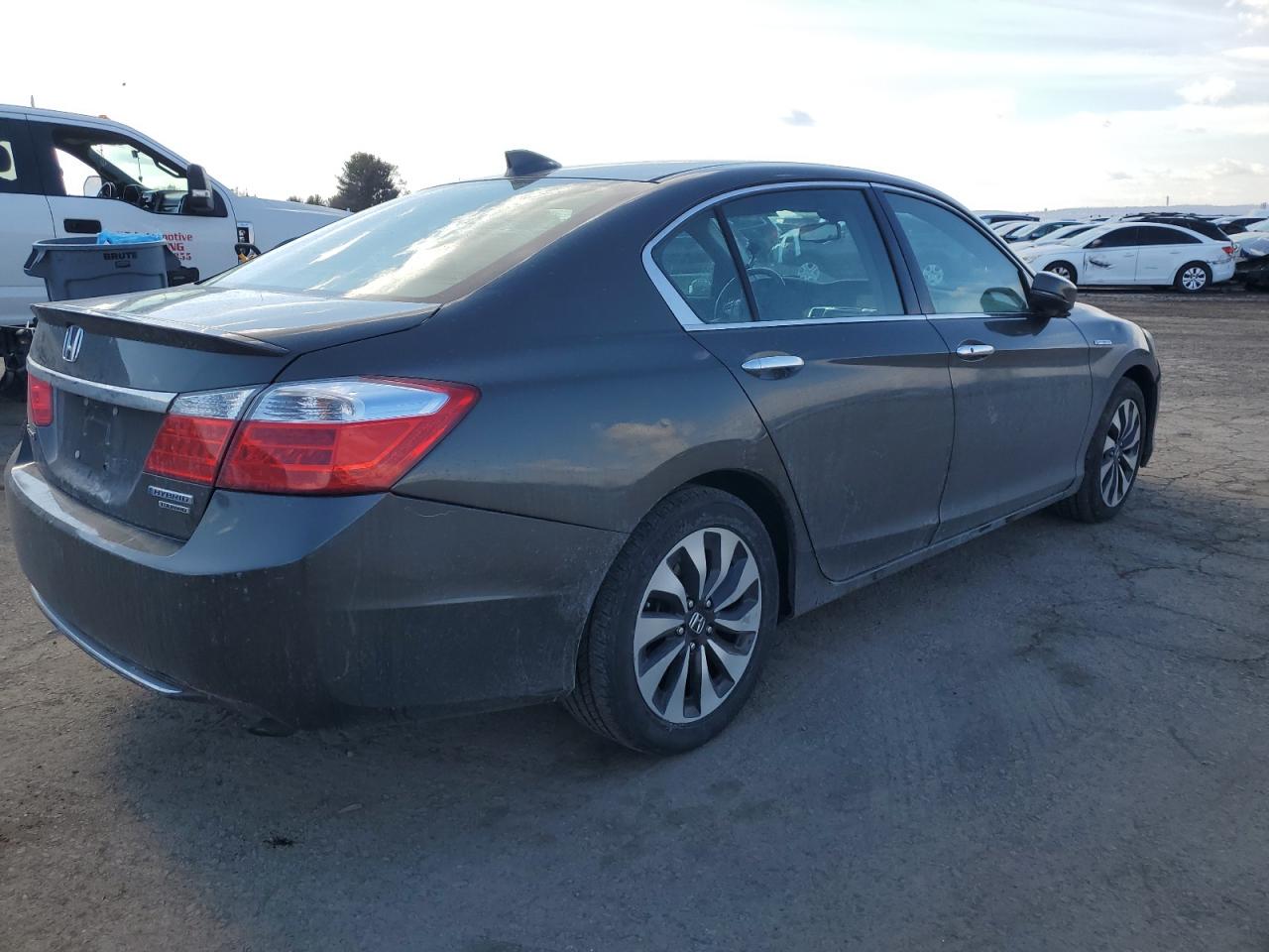 2014 Honda Accord VIN 1HGCR6F70EA000805 Copart auction photo, front end / side damage thumbnail 3