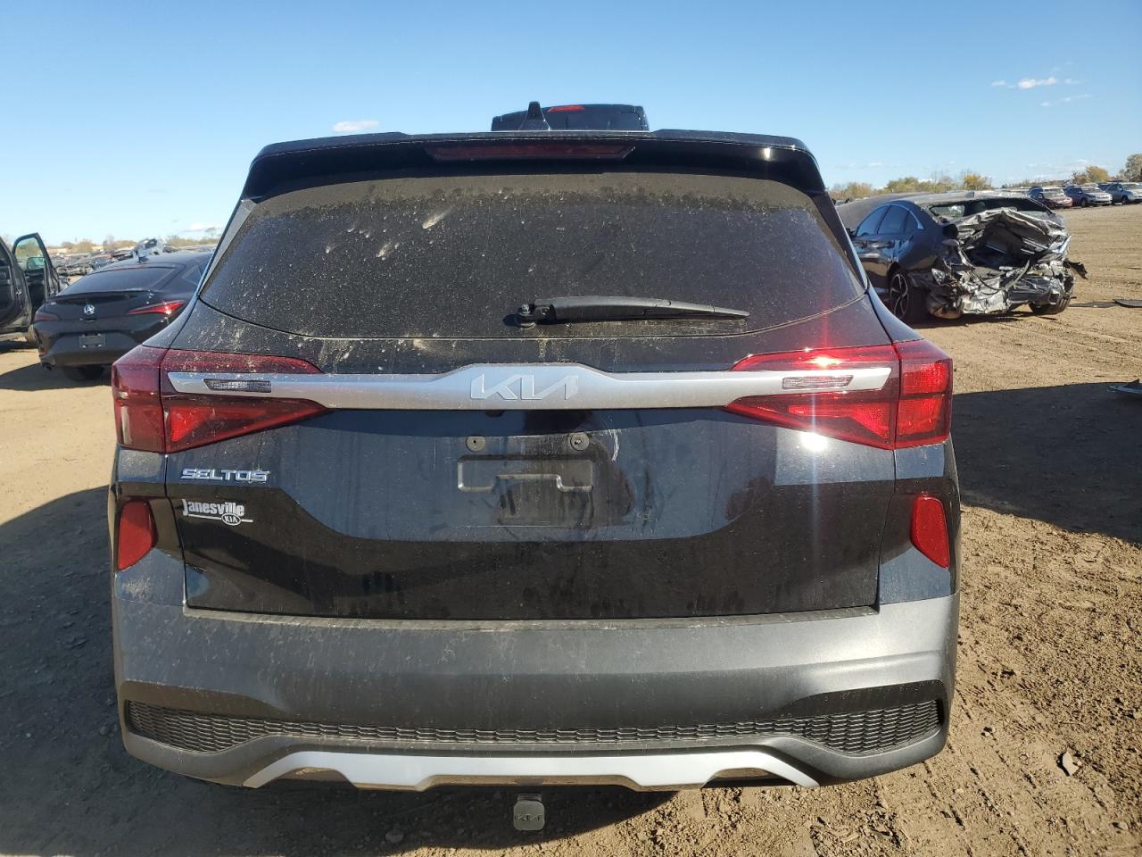 2023 KIA Seltos VIN KNDEPCAAXP7361585 Copart auction photo, side / front end damage thumbnail 6
