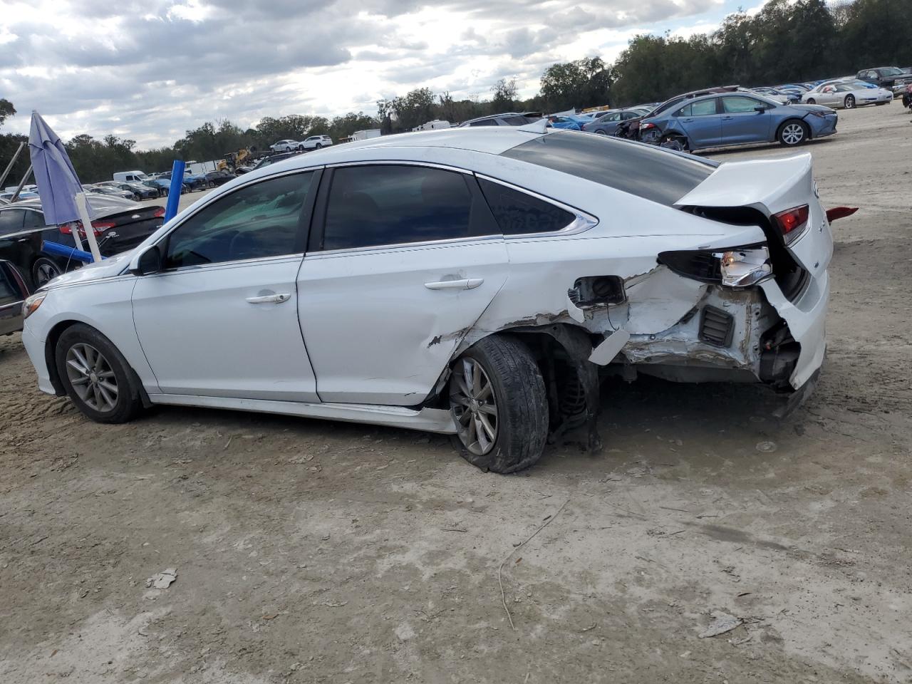 2018 Hyundai Sonata VIN 5NPE24AF7JH708597 Copart auction photo, rear end / side damage thumbnail 2