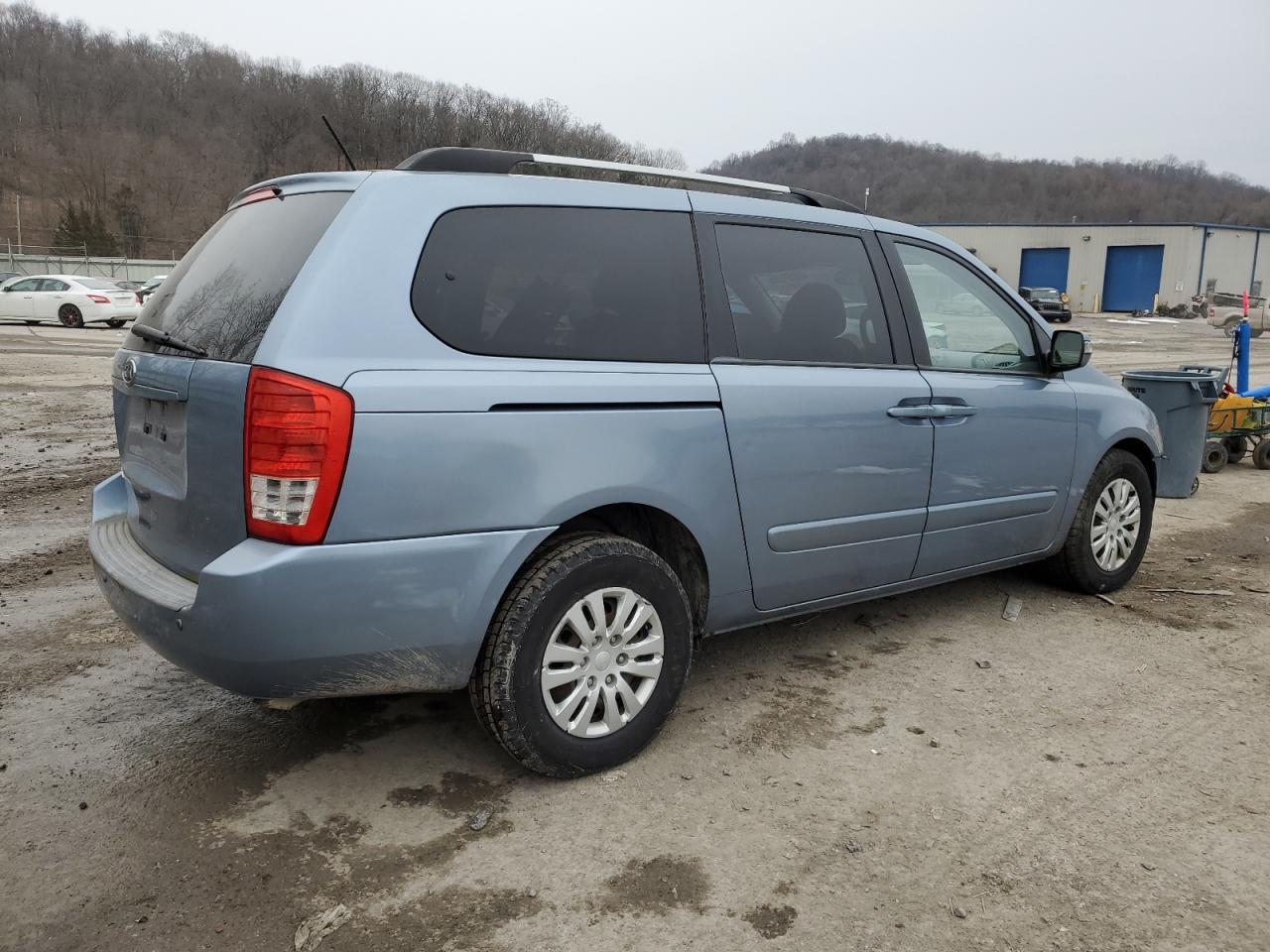 2011 KIA Sedona VIN KNDMG4C75B6380238 Copart auction photo, front end / rear end damage thumbnail 3