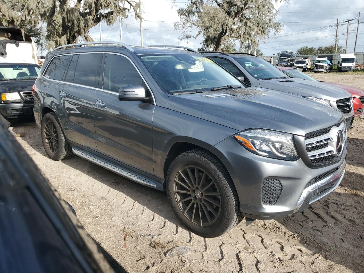 2017 Mercedes-Benz GLS-klasse VIN 4JGDF6EE7HA899139 Copart auction photo, rear end / minor dent/scratches damage thumbnail 4