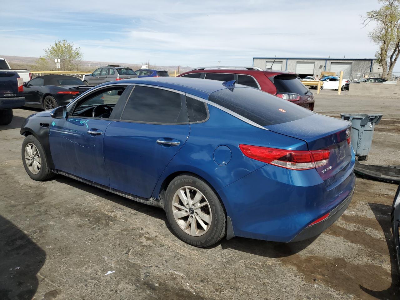 2018 KIA Optima VIN 5XXGT4L37JG217225 Copart auction photo, front end / side damage thumbnail 2