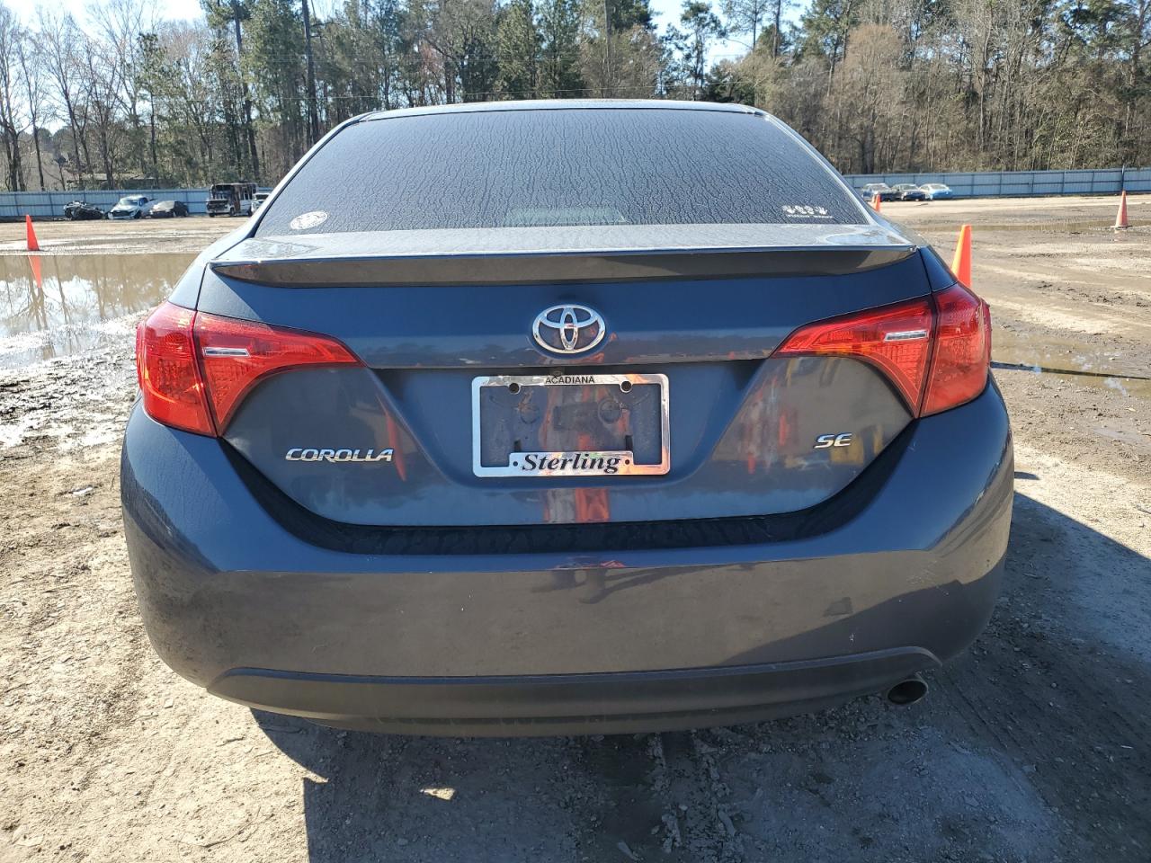 2018 Toyota Corolla VIN 5YFBURHE1JP774167 Copart auction photo, front end / minor dent/scratches damage thumbnail 6