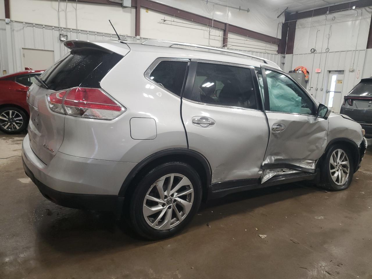 2016 Nissan Rogue VIN 5N1AT2MV1GC753943 Copart auction photo, side / front end damage thumbnail 3
