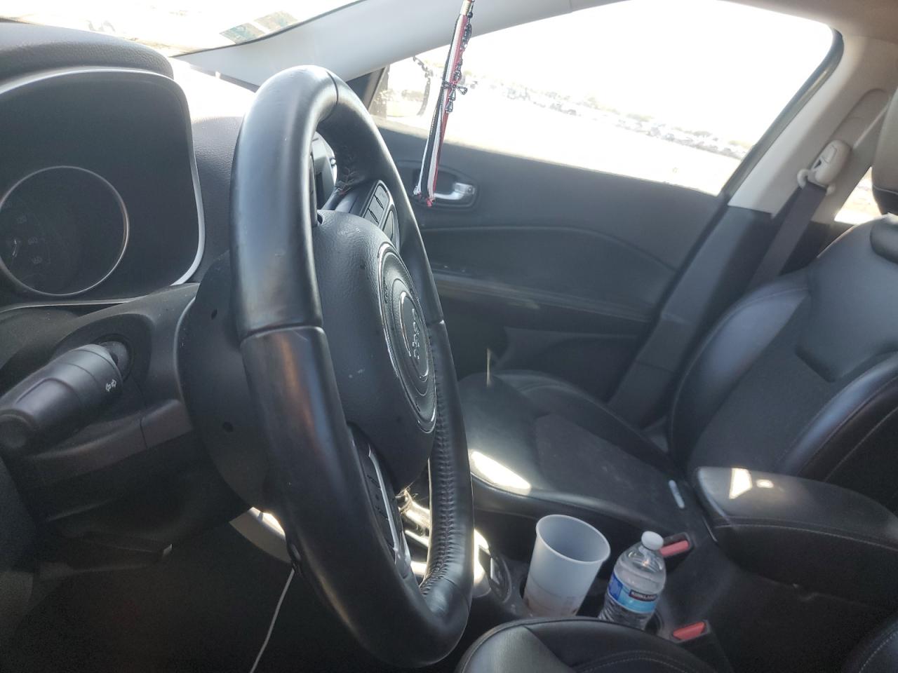 2018 Jeep Compass VIN 3C4NJCBB2JT140512 Copart auction photo, side / front end damage thumbnail 9