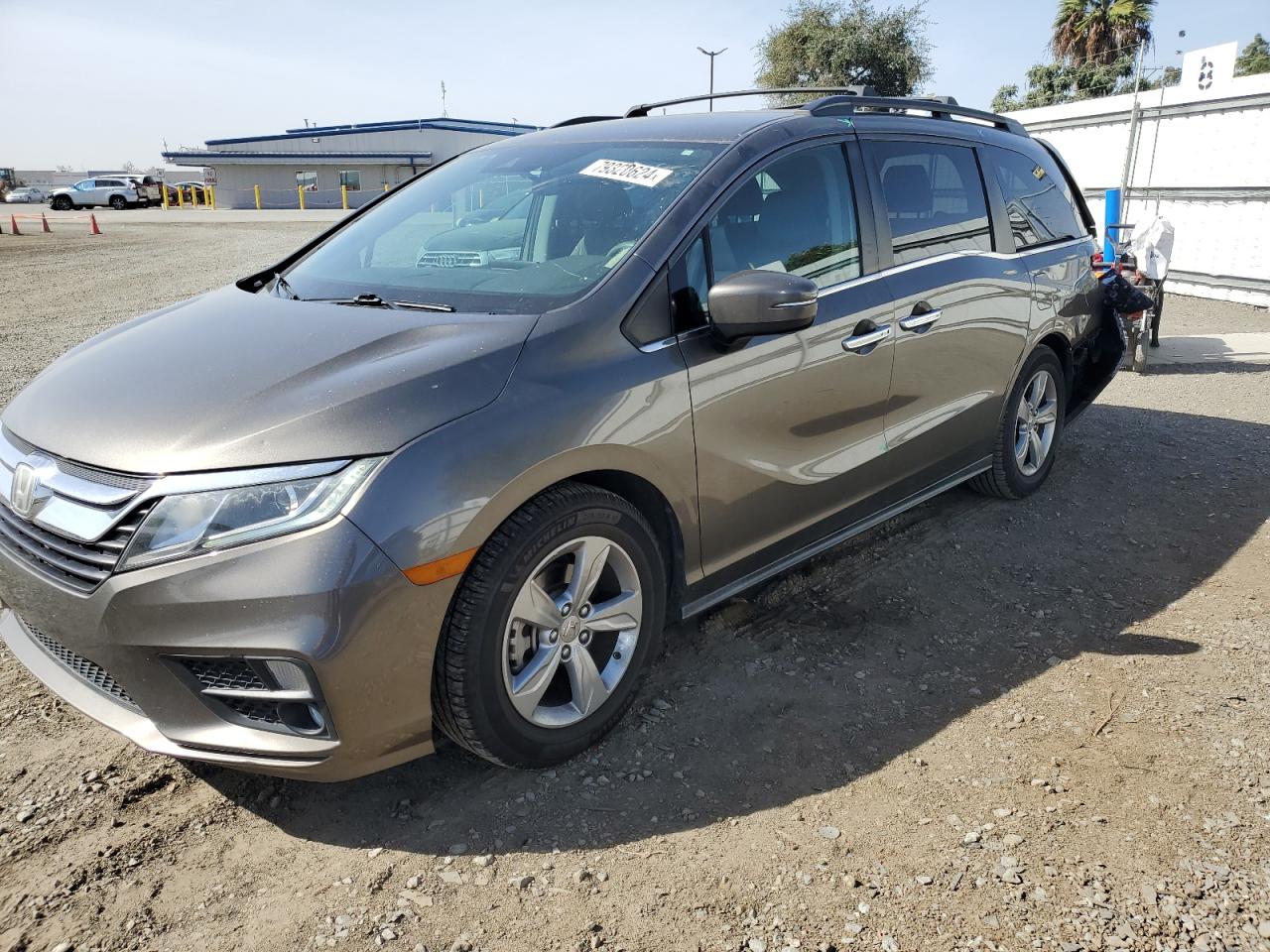 2018 Honda Odyssey VIN 5FNRL6H50JB017319