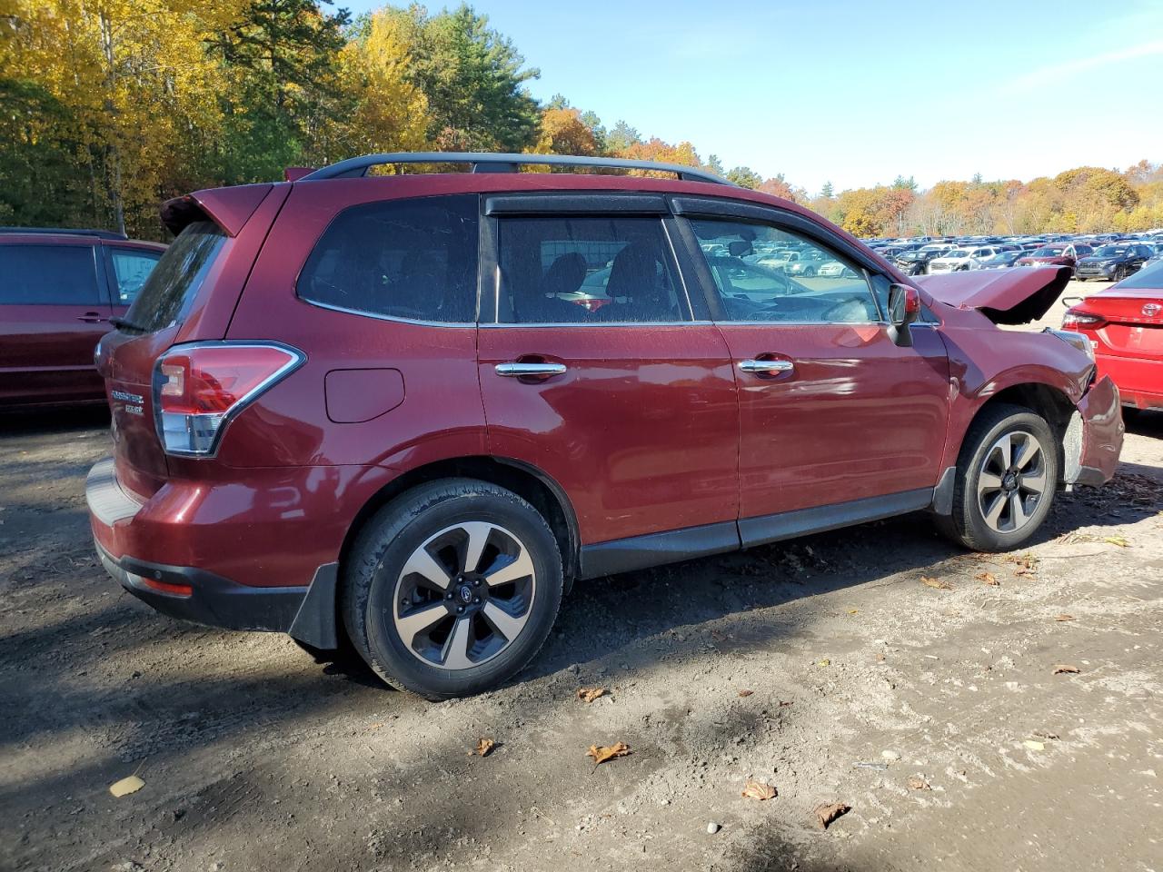 2017 Subaru Forester VIN JF2SJARC1HH549083 Copart auction photo, front end / minor dent/scratches damage thumbnail 3