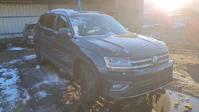 2019 Volkswagen Atlas VIN 1V2MR2CA6KC610198 Copart auction photo, front end / side damage thumbnail 11