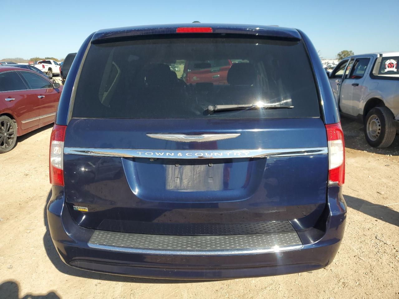 2016 Chrysler Town & Country VIN 2C4RC1BG5GR199027 Copart auction photo, minor dent/scratches damage thumbnail 6