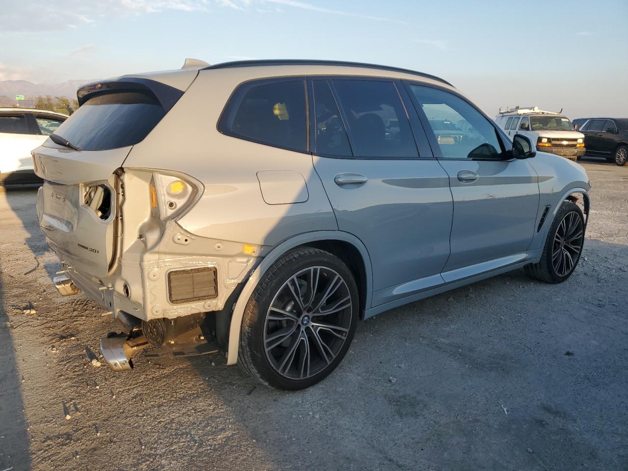 2022 BMW X3 VIN 5UX43DP05N9L93145 Copart auction photo, rear end / front end damage thumbnail 3