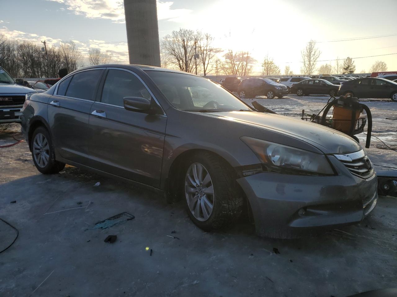 2011 Honda Accord VIN 1HGCP3F82BA032437 Copart auction photo, front end / side damage thumbnail 4