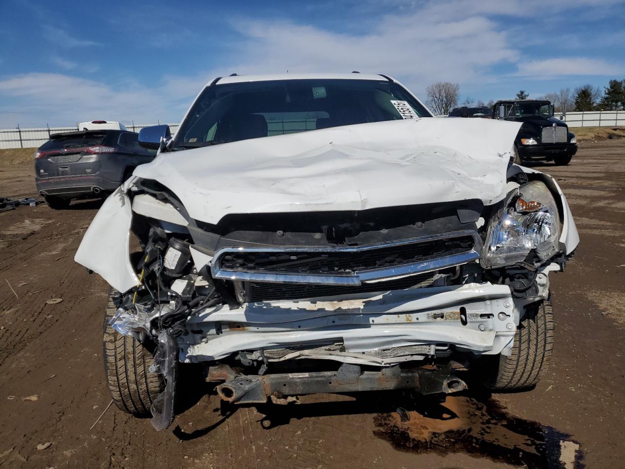2011 Chevrolet Equinox VIN 2GNALPECXB1215567 Copart auction photo, front end / undercarriage damage thumbnail 5