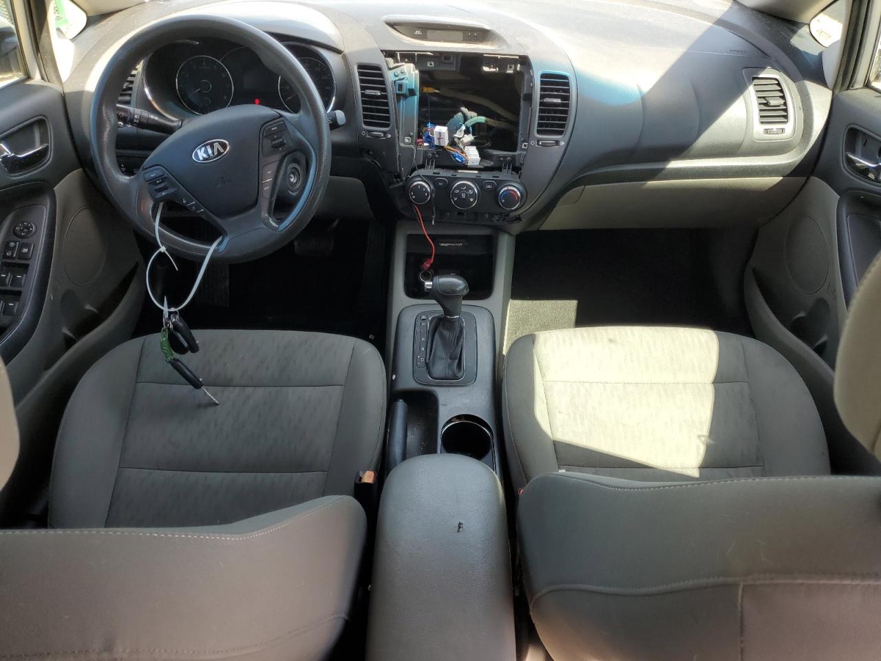 2016 KIA Forte VIN KNAFK4A68G5508502 Copart auction photo, front end / side damage thumbnail 8