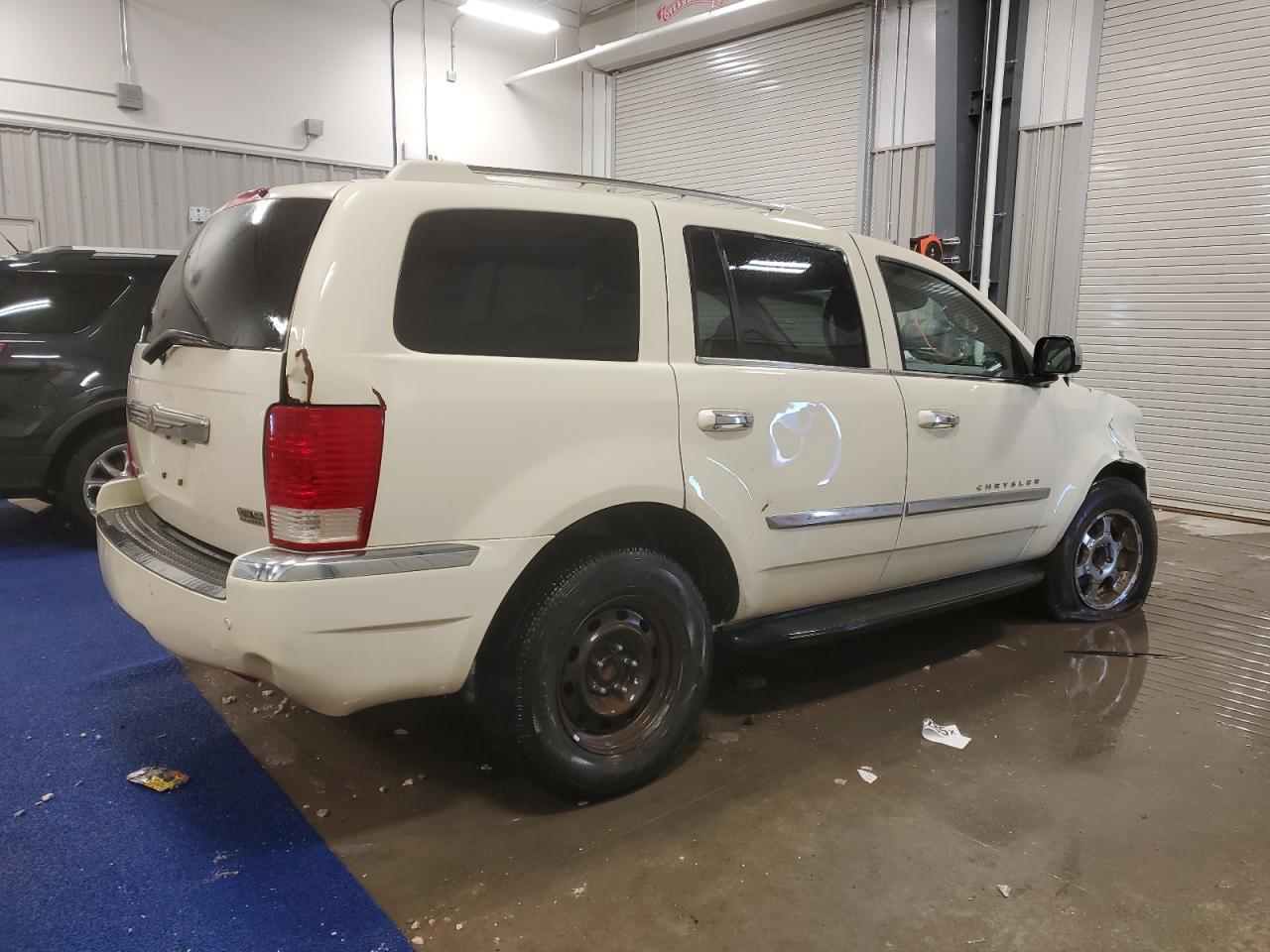 2007 Chrysler Aspen VIN 1A8HW58297F518015 Copart auction photo, front end damage thumbnail 3