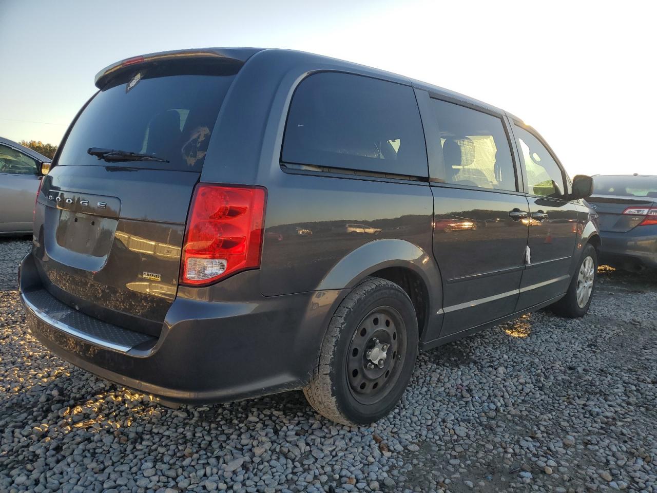 2017 Dodge Caravan VIN 2C4RDGBG7HR604113 Copart auction photo, front end damage thumbnail 3