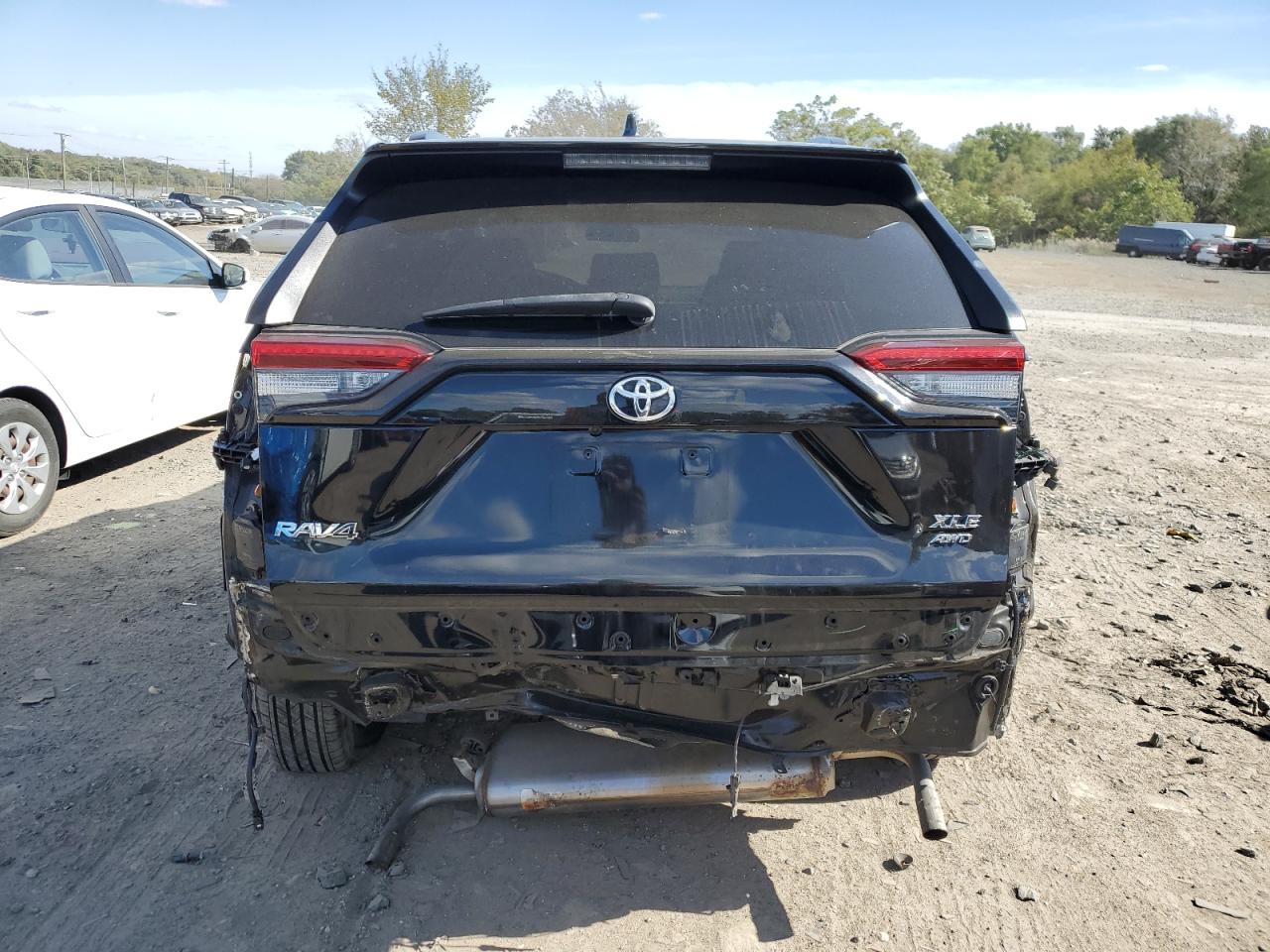 2021 Toyota RAV 4 VIN 2T3P1RFV6MC181806 Copart auction photo, rear end / minor dent/scratches damage thumbnail 6