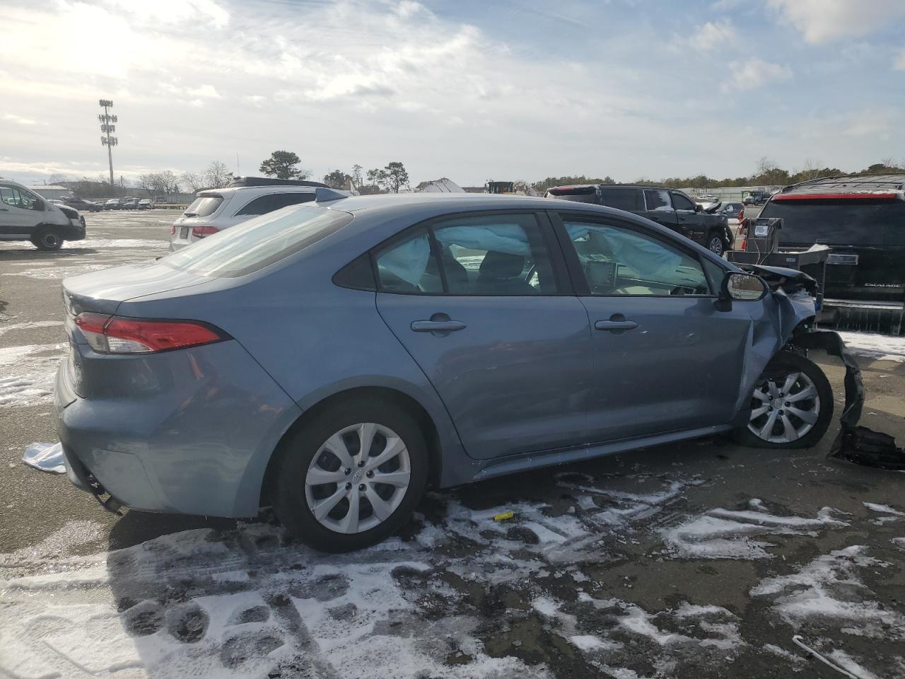 2020 Toyota Corolla VIN 5YFEPRAE9LP124049 Copart auction photo, front end / undercarriage damage thumbnail 3