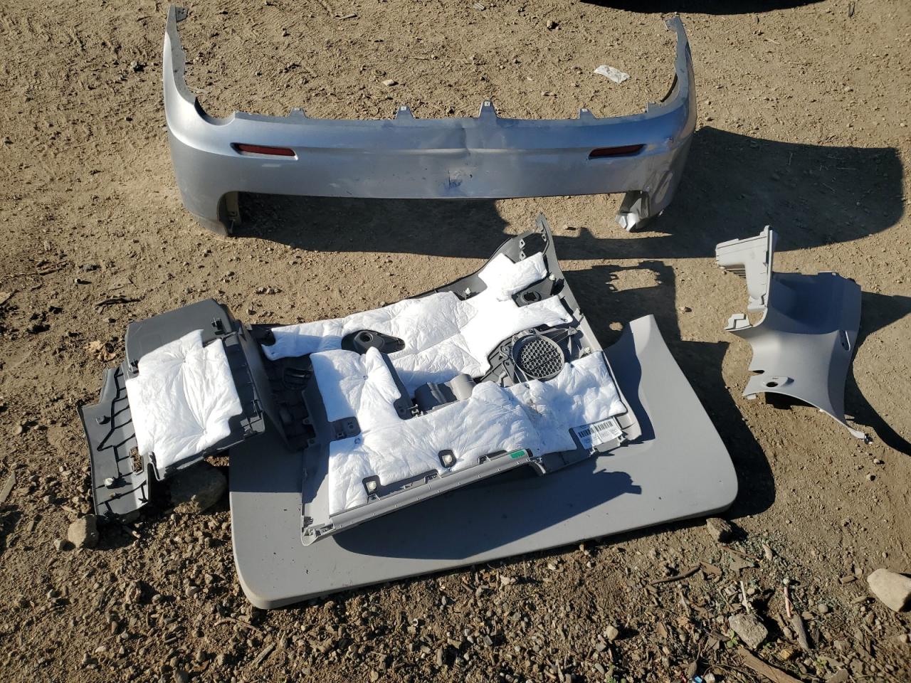 2015 Toyota Sienna VIN 5TDKK3DC3FS577104 Copart auction photo, rear end damage thumbnail 13
